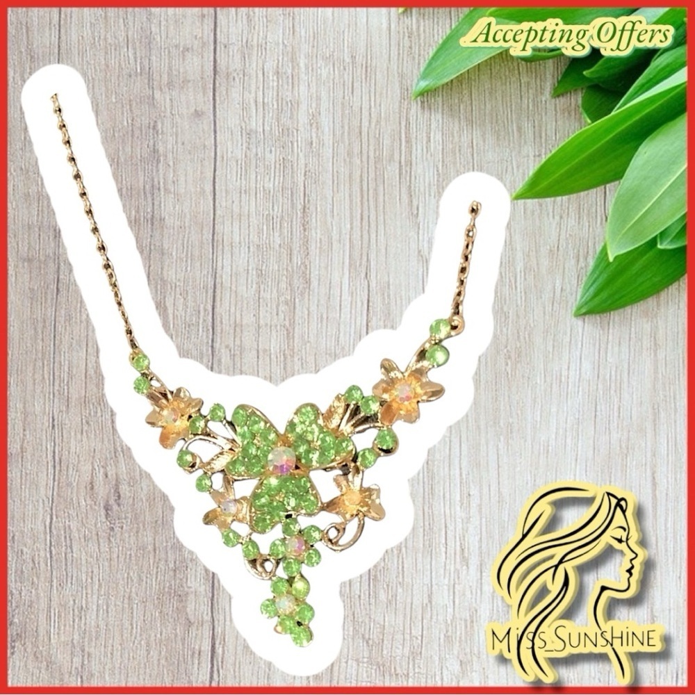 Boutique NEW - festive bling statement clover ☘️ st. Patrick’s Day - Irish